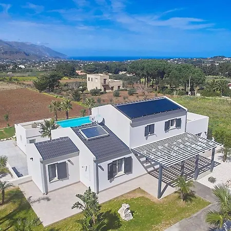 Biancolilla Villa *