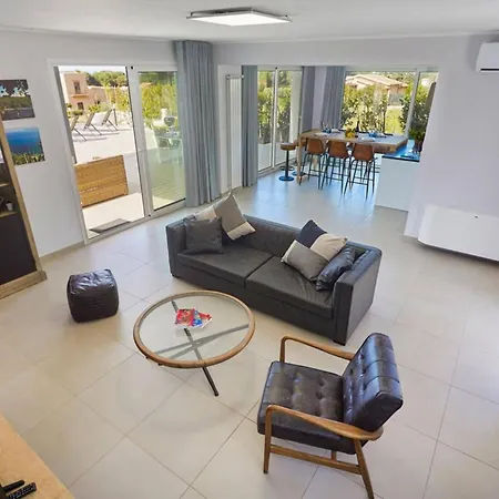 Biancolilla Villa *